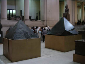 Original Spitzen der Pyramiden