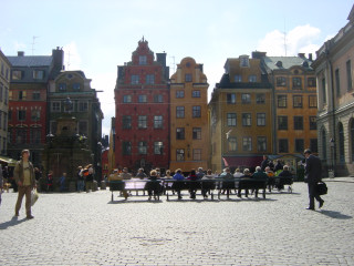 Platz in der Altstadt vor den Nobelmuseum