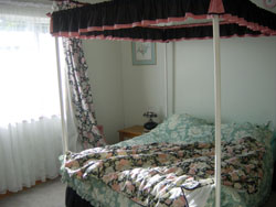Bett im Camelot House